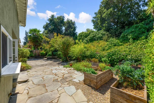 $949,000 | 3337 Kensington Circle, Napa, CA 94558