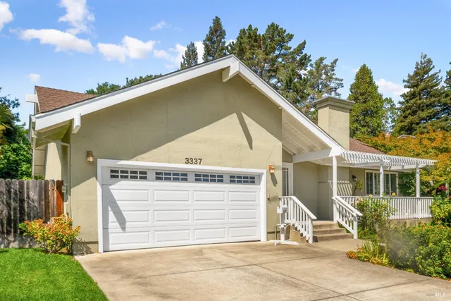 $949,000 | 3337 Kensington Circle, Napa, CA 94558