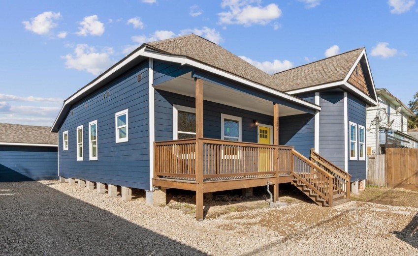 2115 Fulton Street, Unit 1/2 Houston, TX 77009 - Photo 1 of 1 a view of a house with a yard