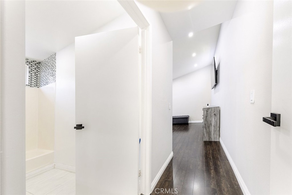 12367 Stonegate Road Pacoima, CA 91331 - Photo 22 of 34