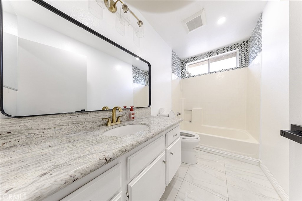 12367 Stonegate Road Pacoima, CA 91331 - Photo 23 of 34