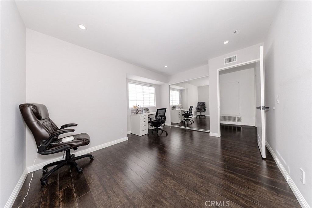 12367 Stonegate Road Pacoima, CA 91331 - Photo 30 of 34