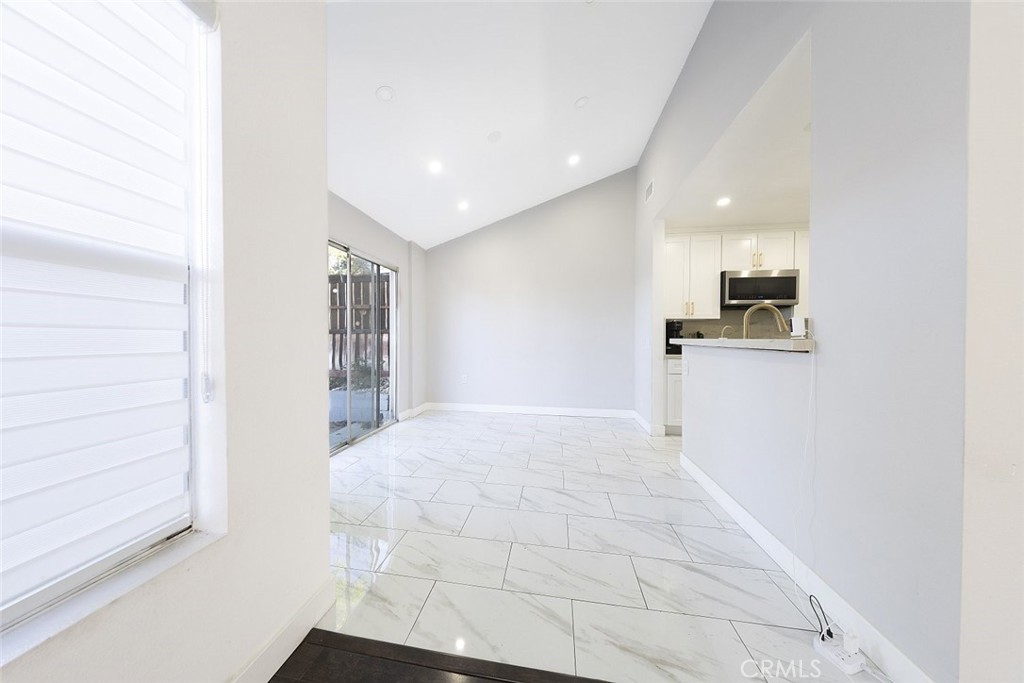 12367 Stonegate Road Pacoima, CA 91331 - Photo 7 of 34