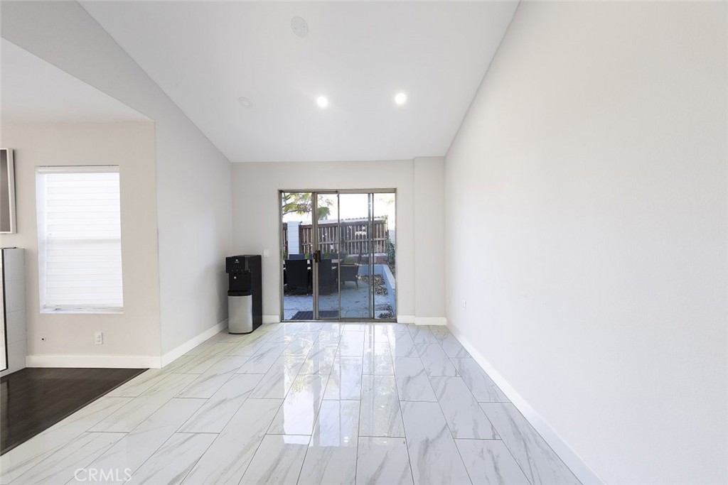 12367 Stonegate Road Pacoima, CA 91331 - Photo 9 of 34