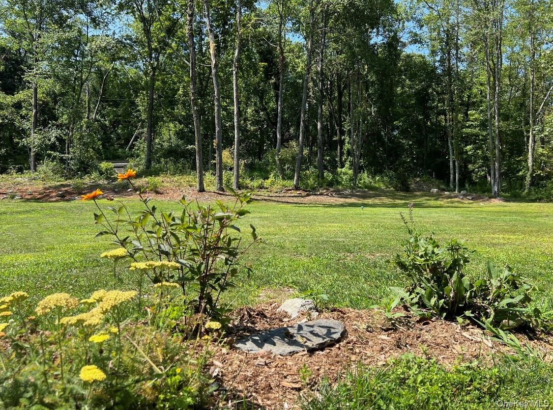 82 Hampton Road Marlboro, NY 12542 - Photo 33 of 34