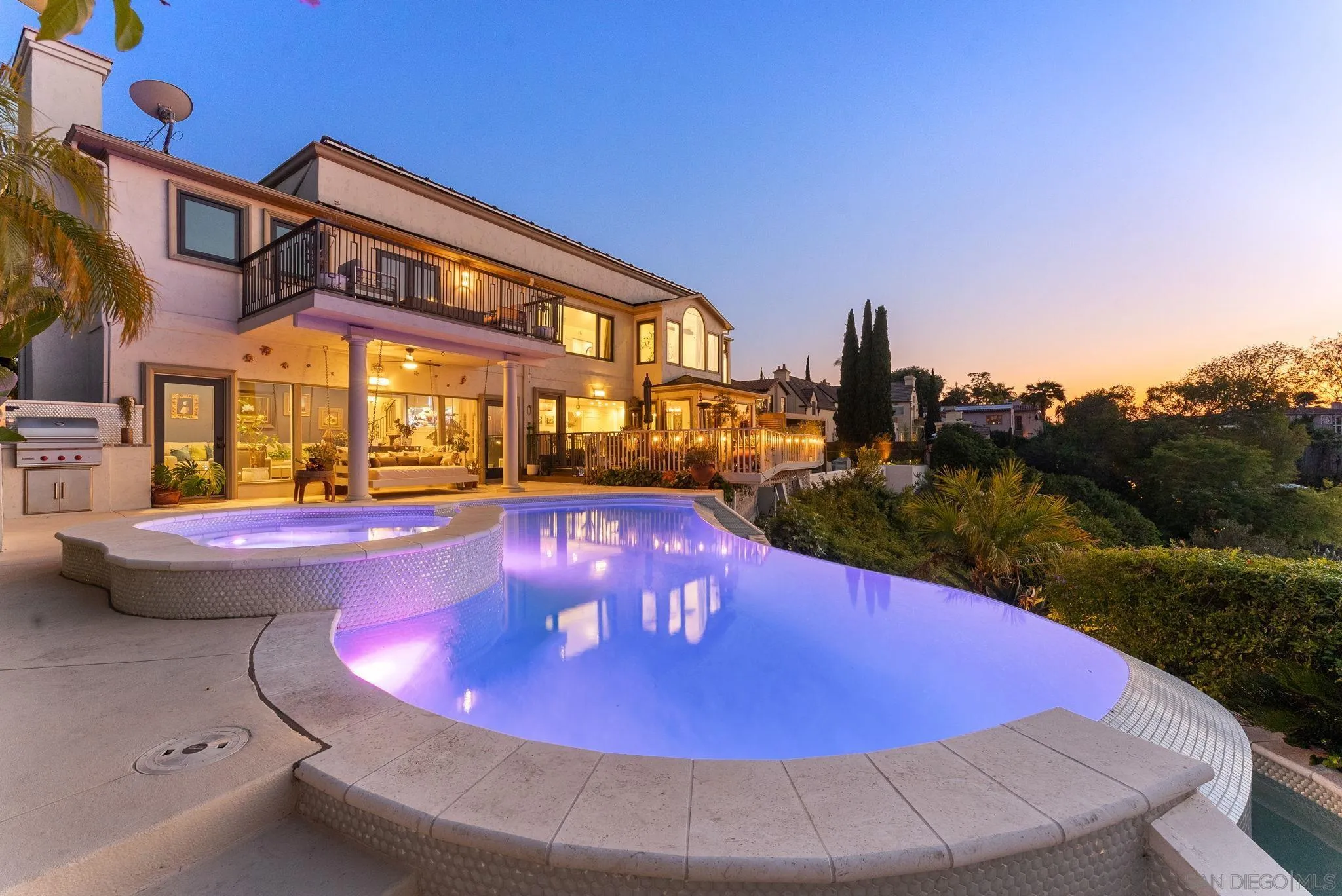 4136 Palisades Road San Diego, CA 92116 - Photo 3 of 68