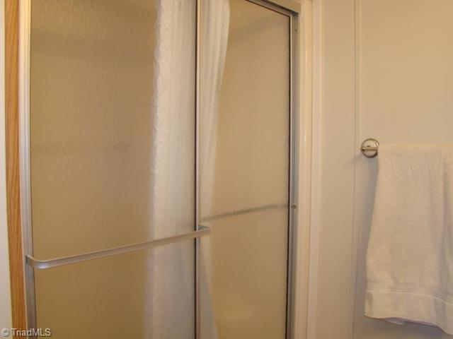 661 Luck Road, Unit 1 Asheboro, NC 27205 - Photo 14 of 16 Master Bath/Spa.