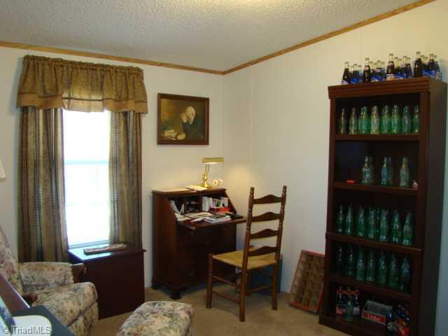 661 Luck Road, Unit 1 Asheboro, NC 27205 - Photo 3 of 16 Den/Family/Great Room.