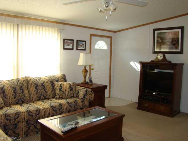 661 Luck Road, Unit 1 Asheboro, NC 27205 - Photo 4 of 16 Den/Family/Great Room.