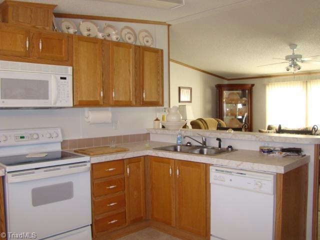 661 Luck Road, Unit 1 Asheboro, NC 27205 - Photo 6 of 16 Kitchen.