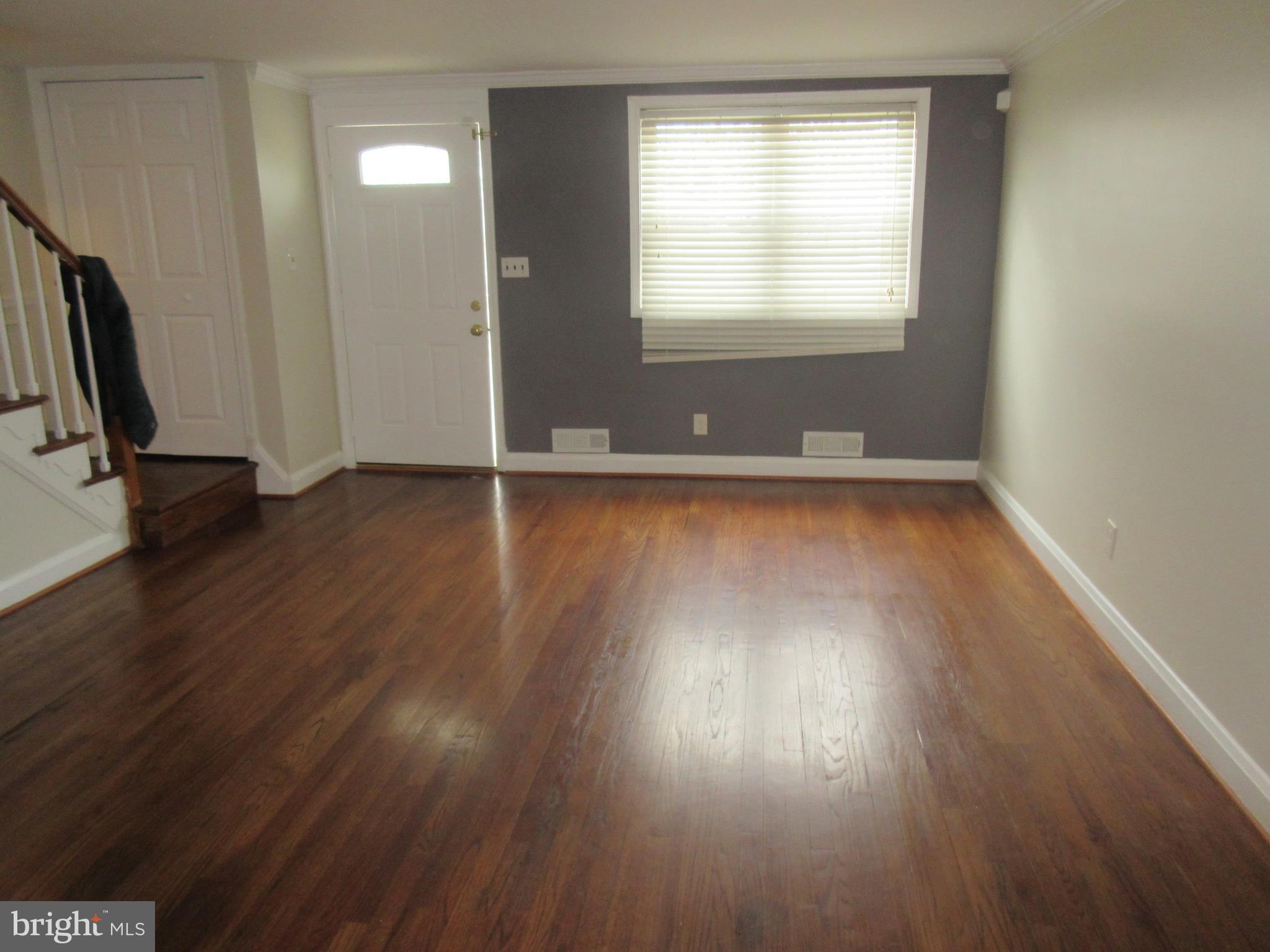 1356 Deanwood Road Baltimore, MD 21234 - Photo 3 of 30 LIVING ROOM