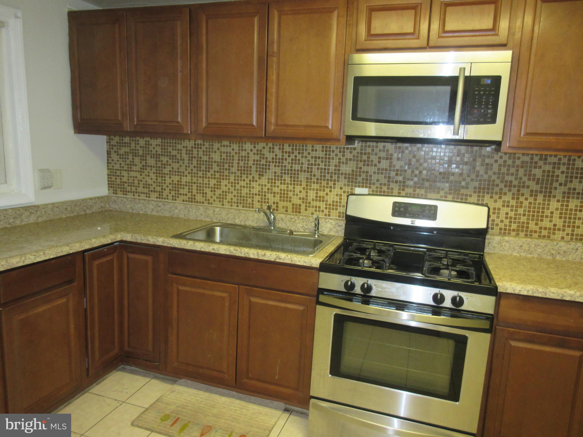 1356 Deanwood Road Baltimore, MD 21234 - Photo 22 of 30 Kitchen