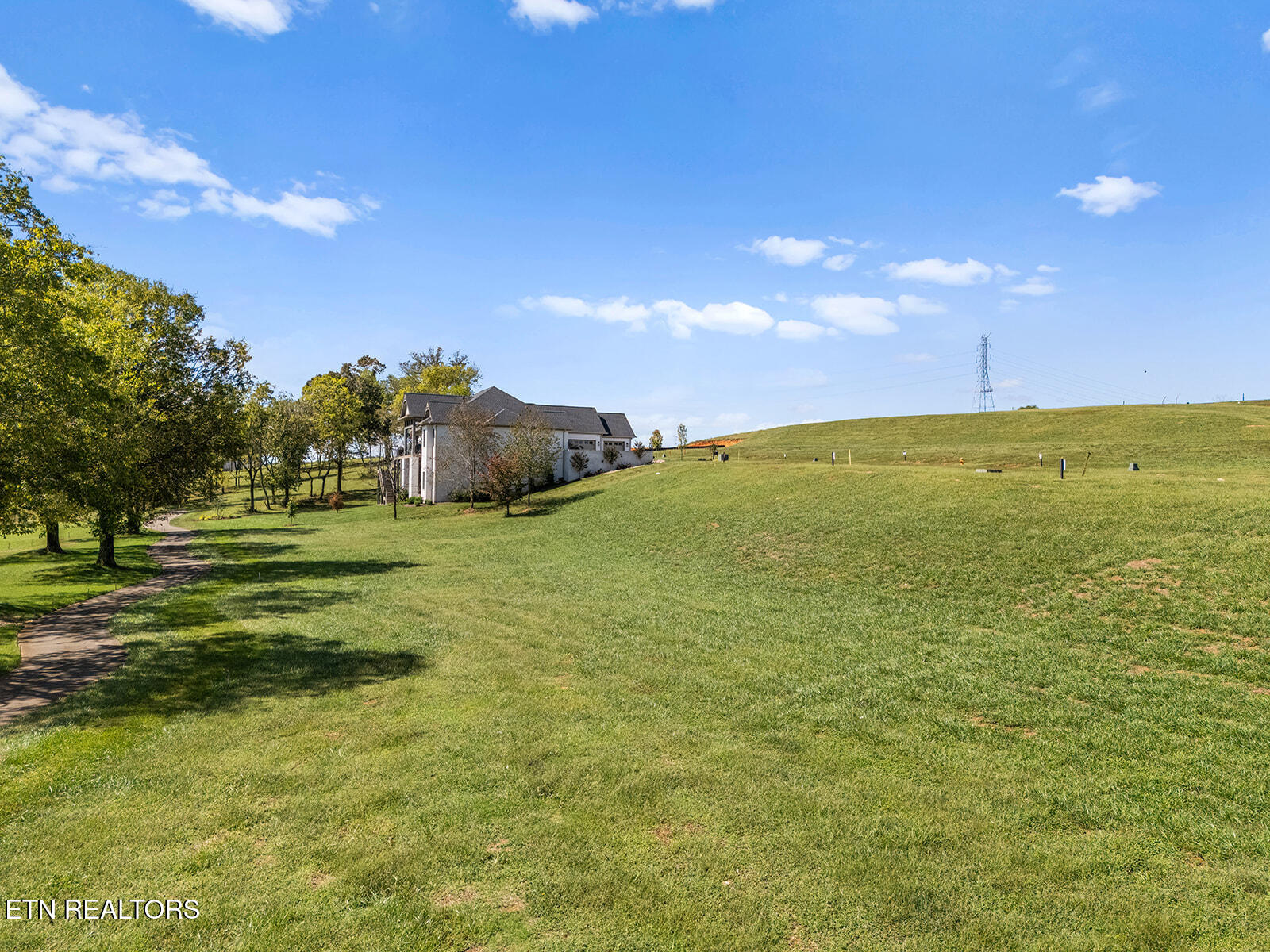 445 Mockingbird Lane Loudon, TN 37774 - Photo 20 of 31 DJI_20251001003524_0153_D