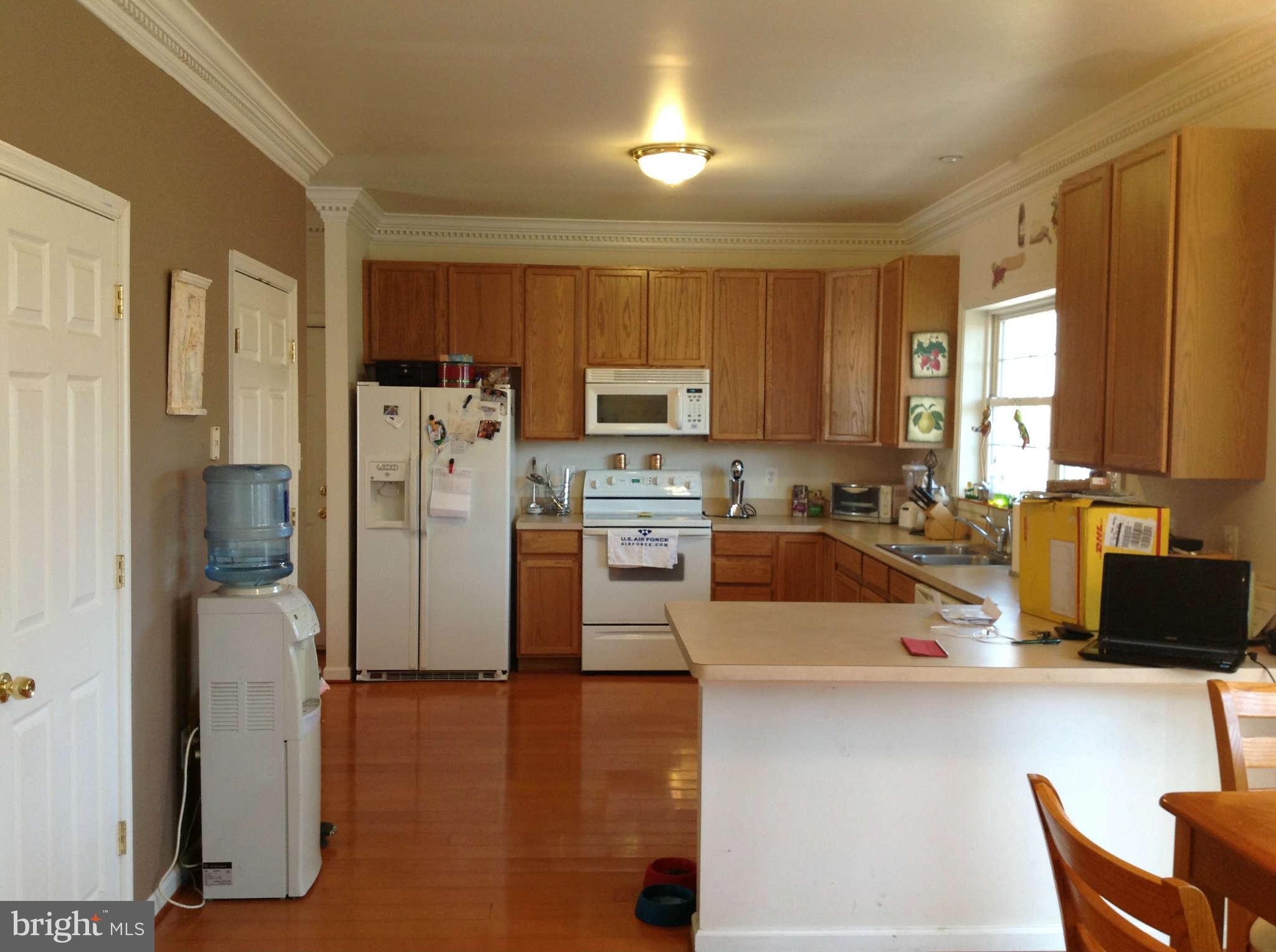 12721 Occoquan Road Woodbridge, VA 22192 - Photo 11 of 22 Kitchen