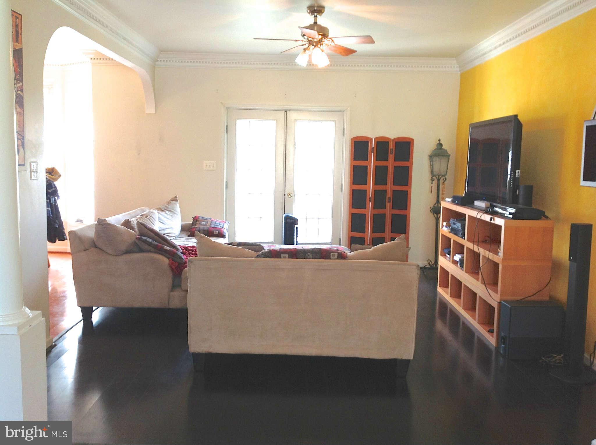 12721 Occoquan Road Woodbridge, VA 22192 - Photo 9 of 22 Family Room