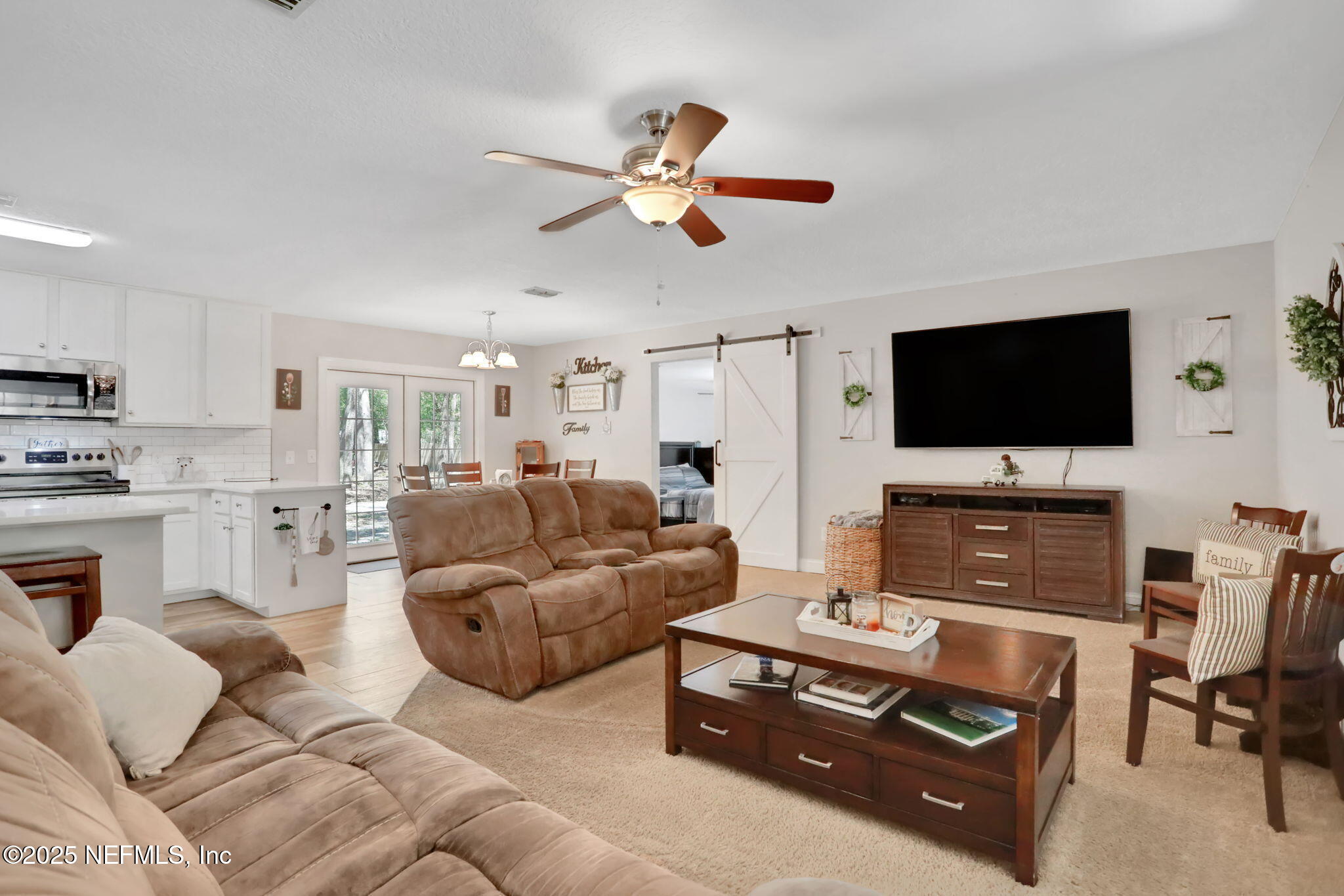 4268 Chokeberry Road Middleburg, FL 32068 - Photo 9 of 31 Family Room 1