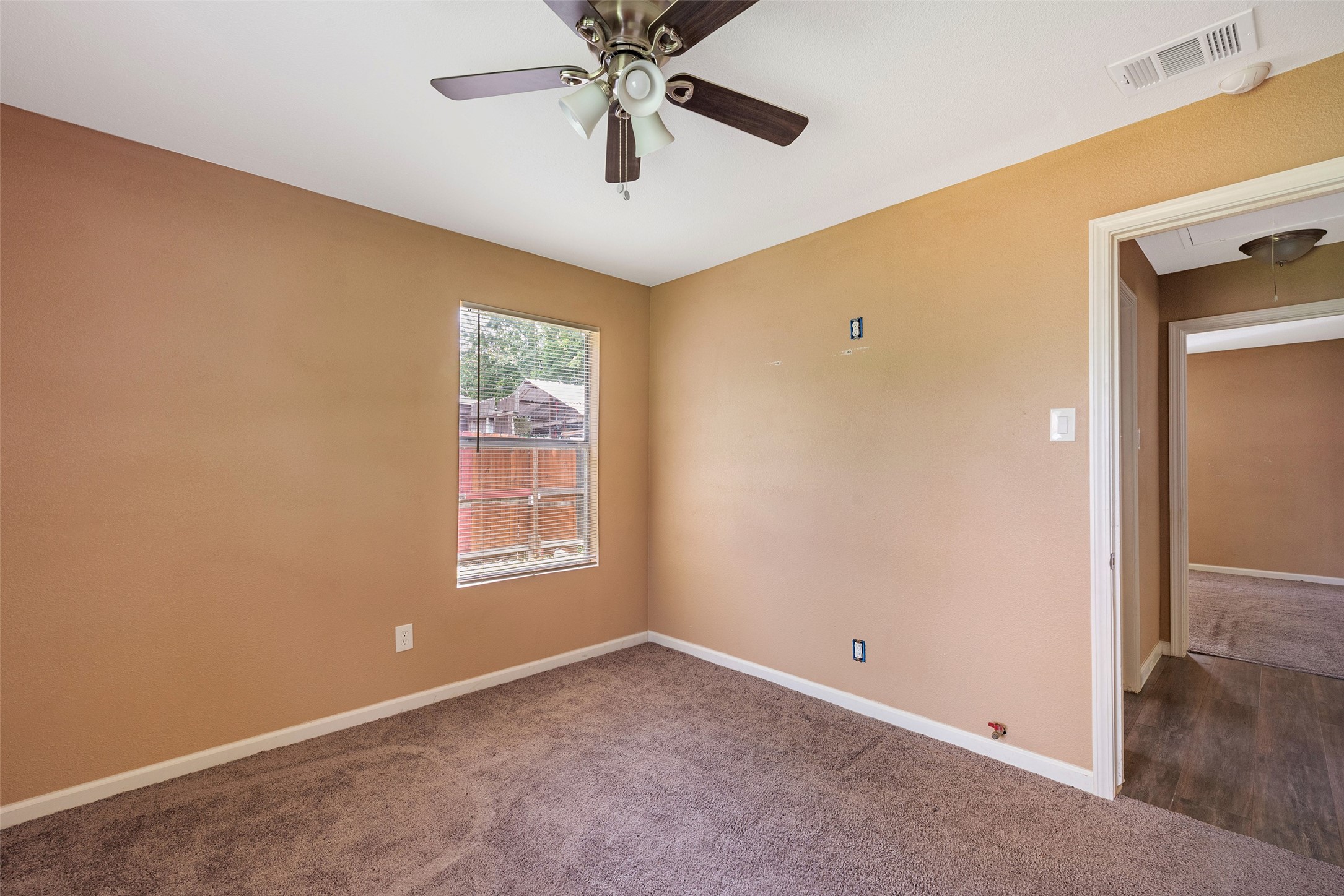 202 Norview Drive Houston, TX 77022 - Photo 14 of 24