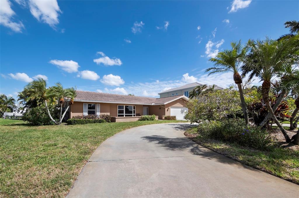 741 Old Compass Road Longboat Key, FL 34228 - Photo 4 of 51