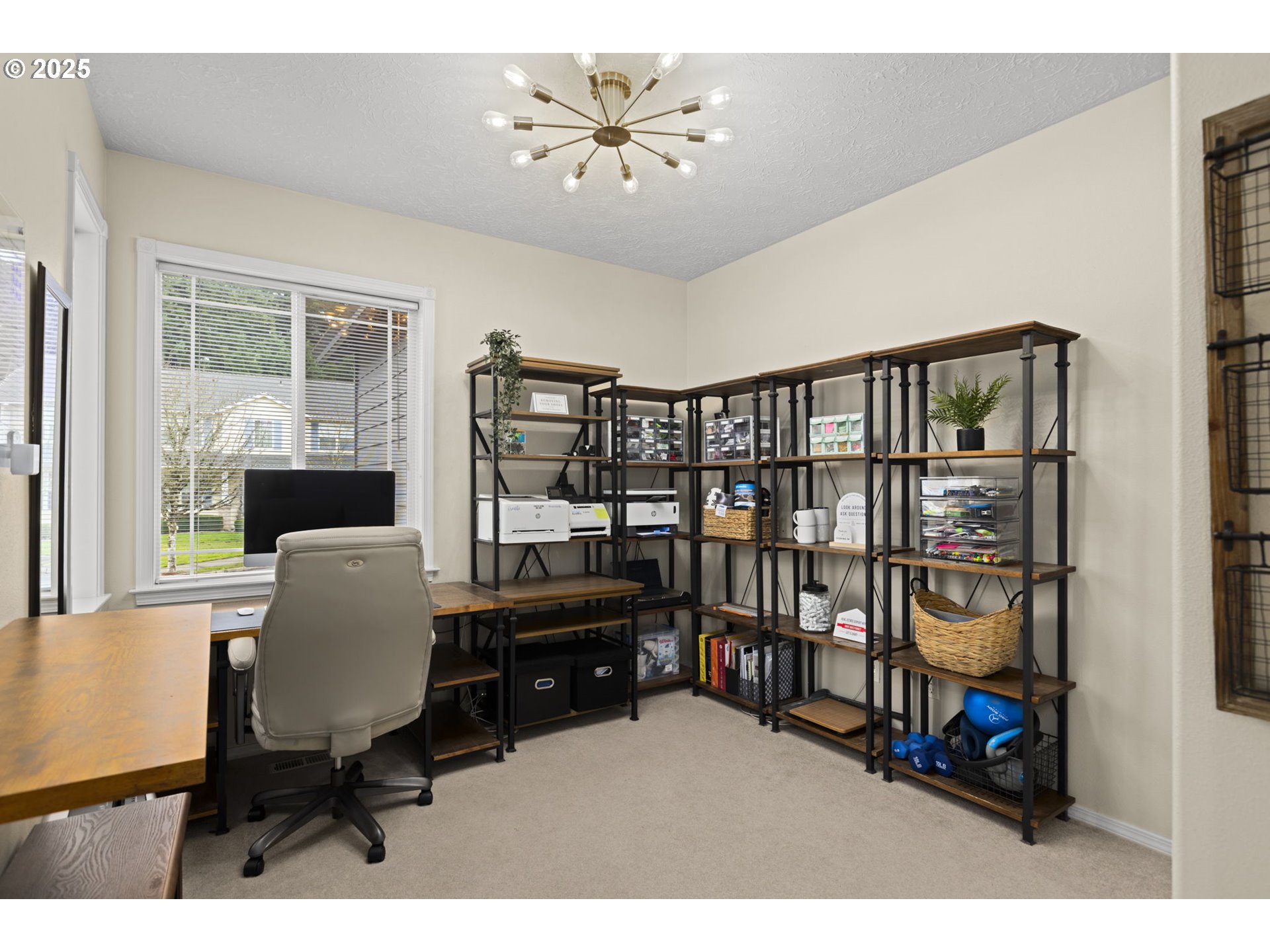 1249 Southeast Williams Avenue Gresham, OR 97080 - Photo 9 of 38 a workspace with furniture and a window