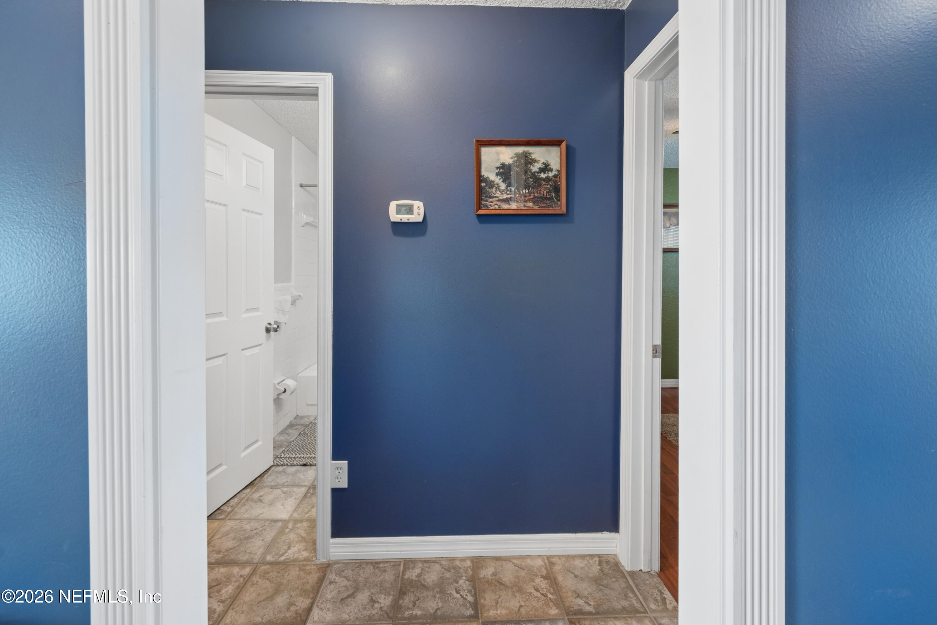 7932 Southwest County Road 18 Hampton, FL 32044 - Photo 22 of 39 a view of a hallway with front door