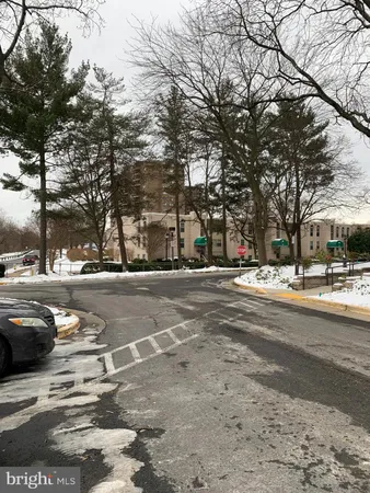 $2,399 | 5300 Holmes Run Parkway, Unit 1209, Alexandria, VA 22304