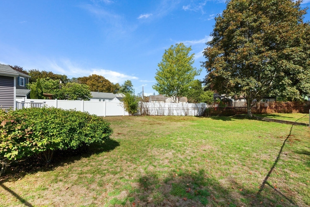 9 Pilgrim Road Woburn, MA 01801 - Photo 26 of 28 Gallery Image 26