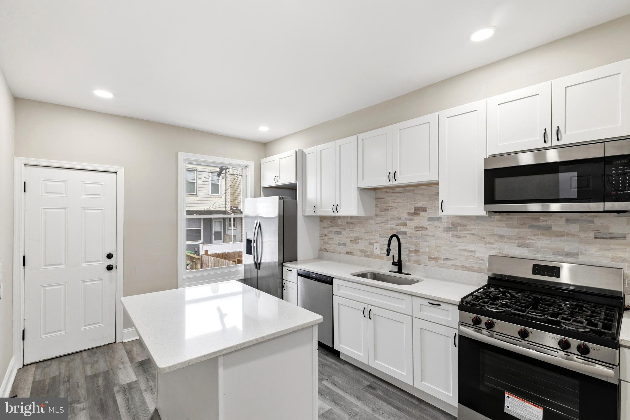 718 North Curley Street Baltimore, MD 21205 - Photo 8 of 22