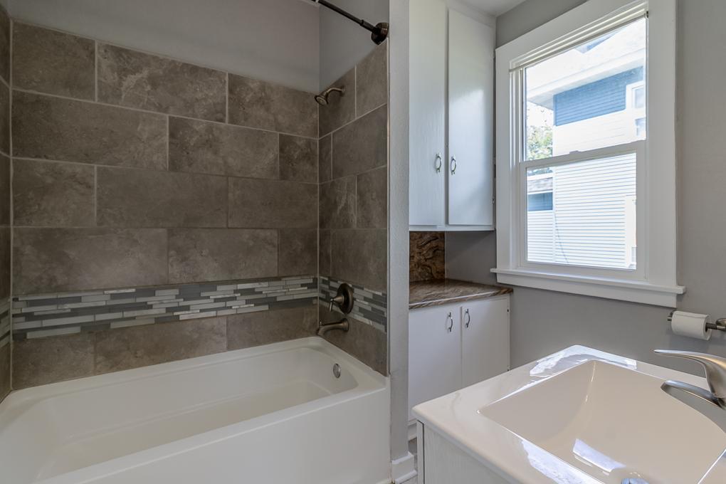 608 7th Avenue Southeast Waseca, MN 56093 - Photo 6 of 35