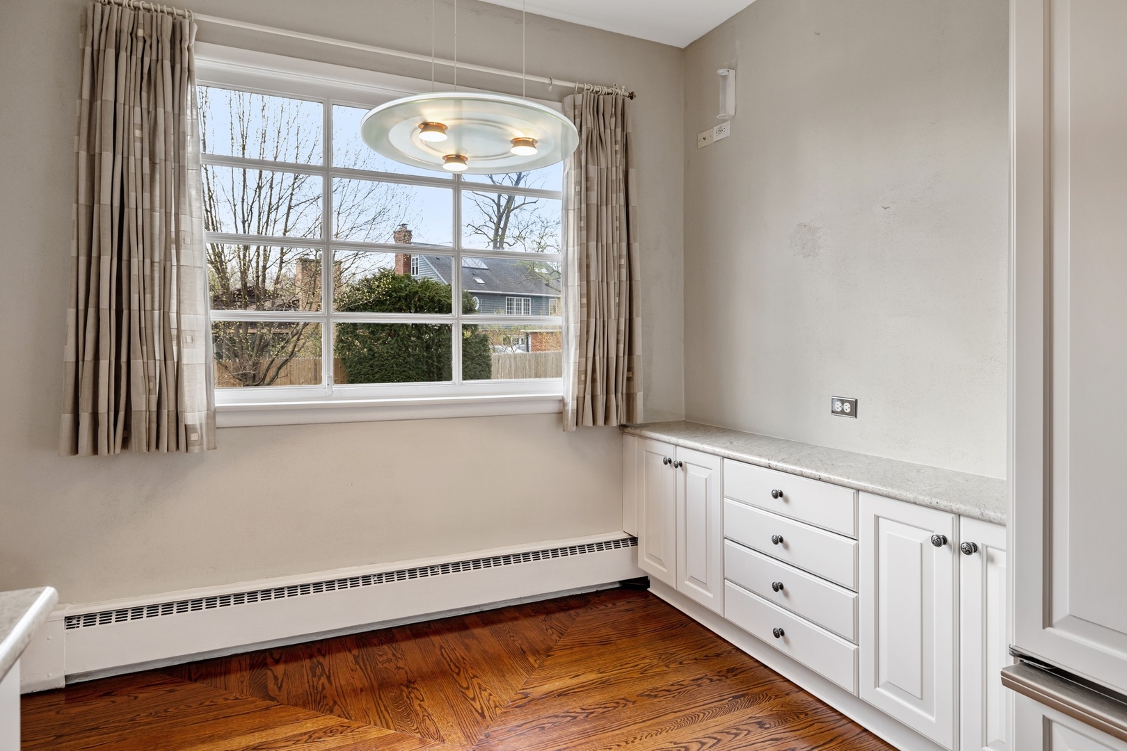 921 Pontiac Road Wilmette, IL 60091 - Photo 14 of 40 a view of room with window