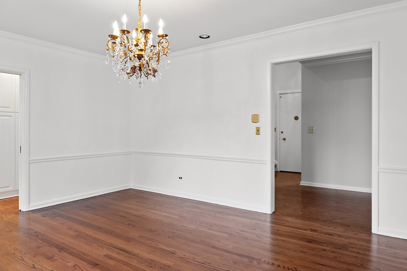 921 Pontiac Road Wilmette, IL 60091 - Photo 9 of 40 a view of a room with wooden floor