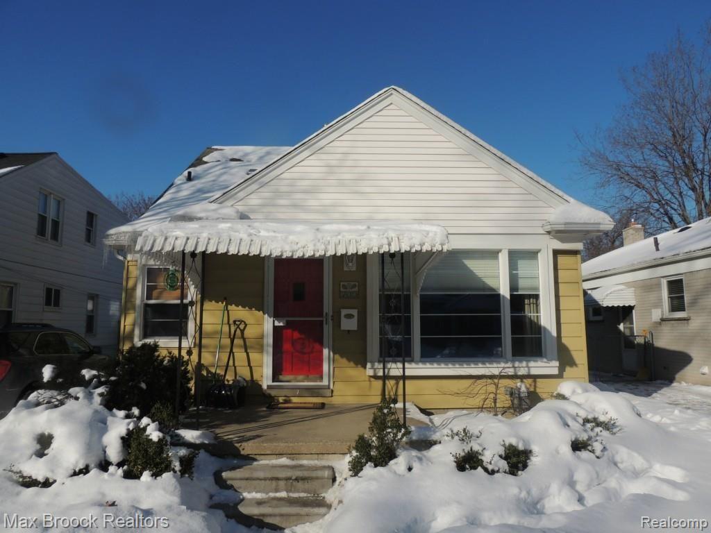 705 Lockwood Road Royal Oak, MI 48067 - Photo 1 of 9 705 Lockwood.jpg