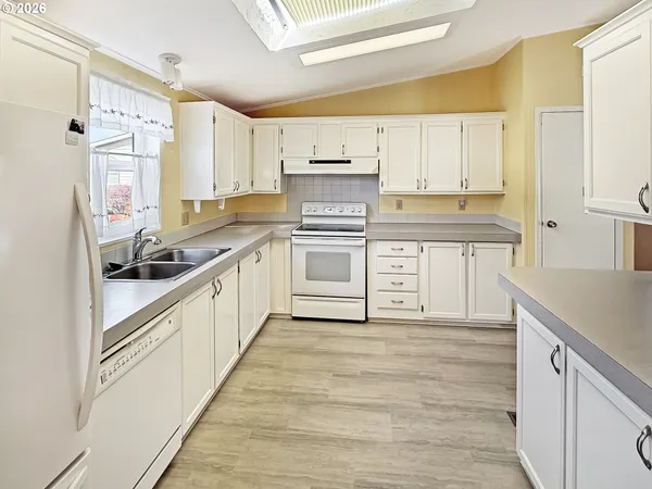 $199,000 | 15889 Sunset Strip, Unit 55, Brookings, OR 97415