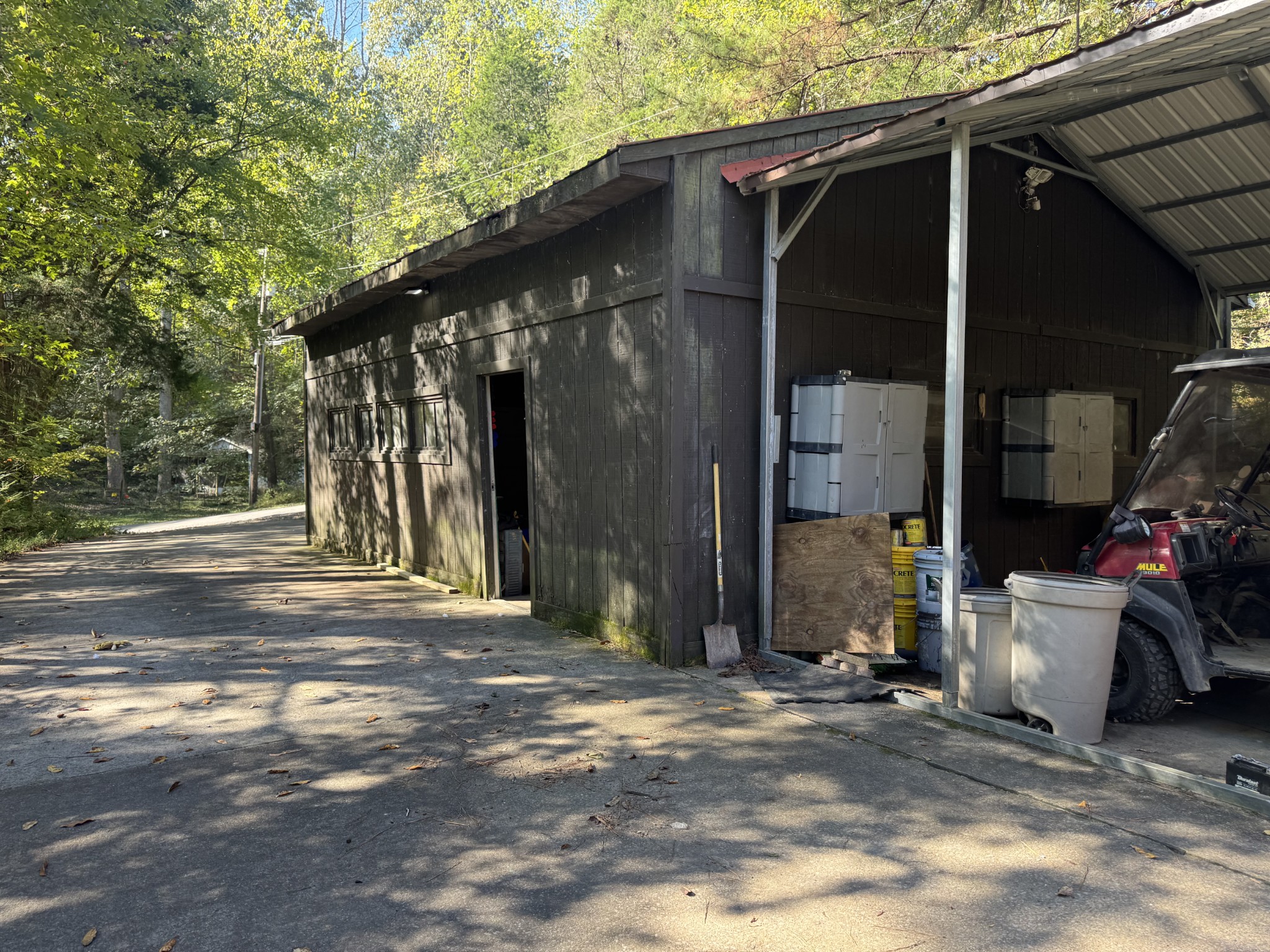 480 Hickman Shores Road Dover, TN 37058 - Photo 28 of 39 a view of a house with backyard and sitting area