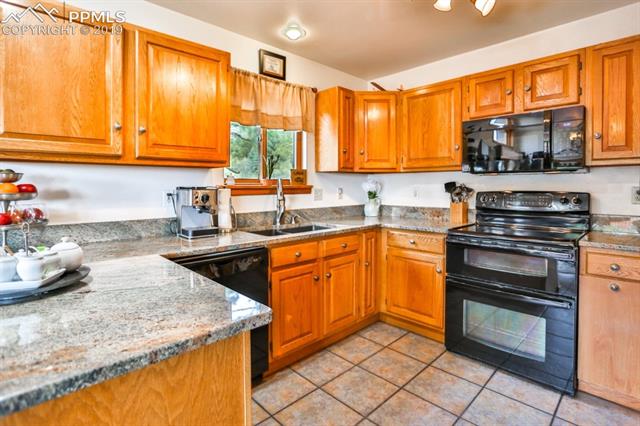 4795 Limestone Road Monument, CO 80132 - Photo 7 of 35