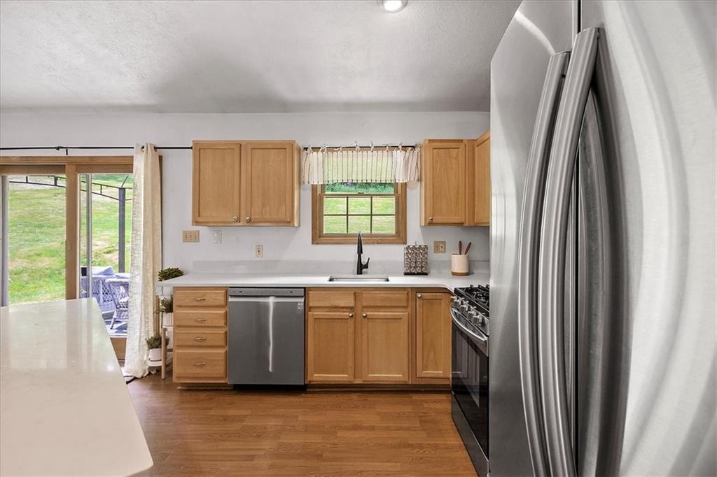 1107 O'Block Road Pittsburgh, PA 15239 - Photo 7 of 25 Gallery Image 7