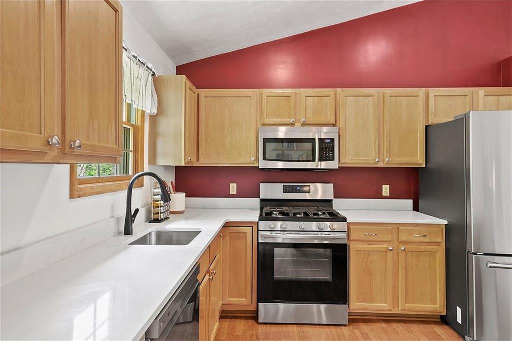 1107 O'Block Road Pittsburgh, PA 15239 - Photo 8 of 25 Gallery Image 8