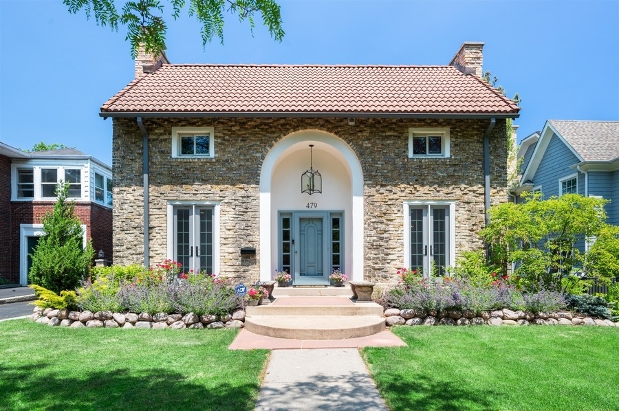 479 Sunset Road Winnetka, IL 60093 - Photo 1 of 52