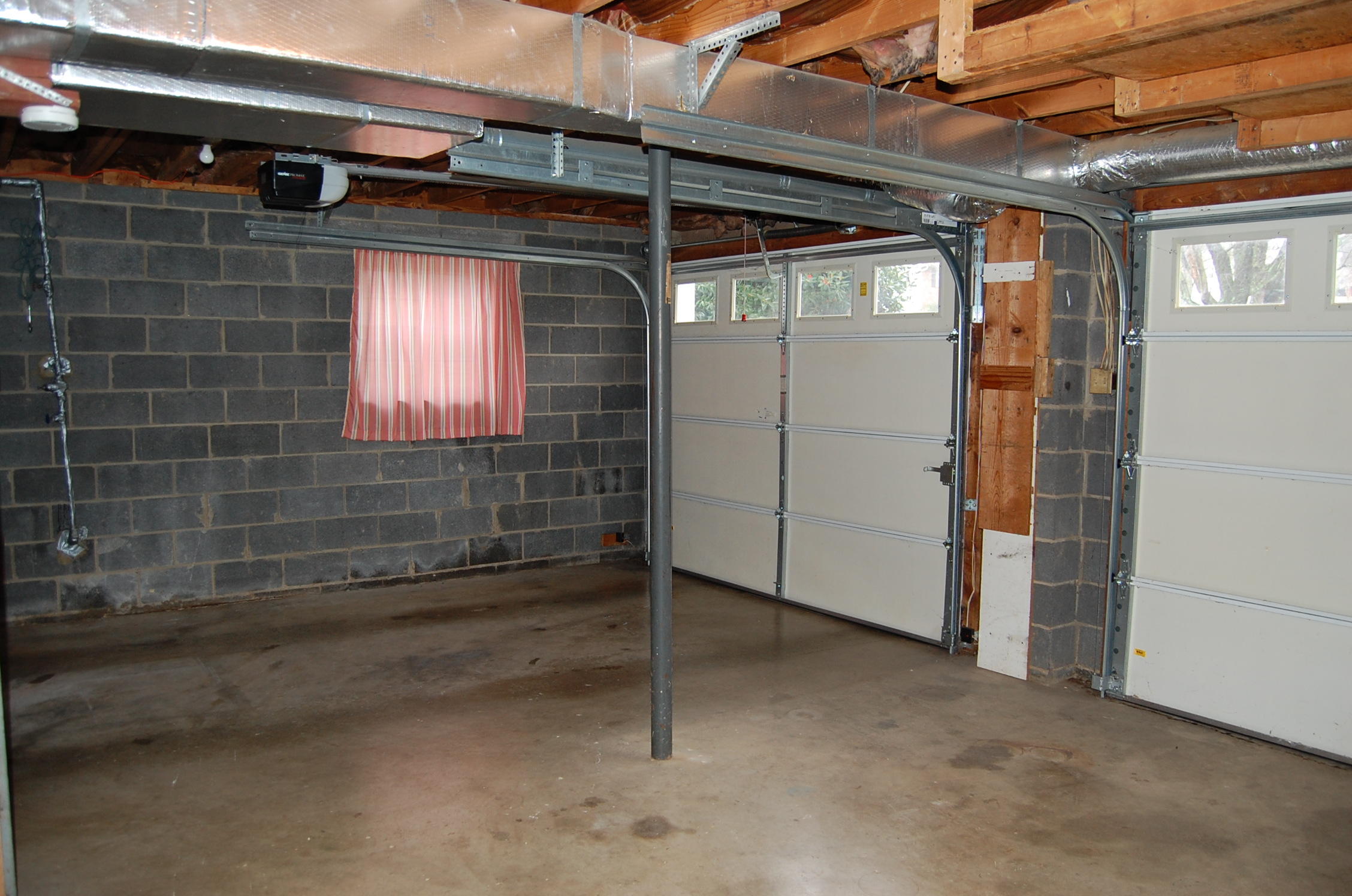 237 Peterson Road Knoxville, TN 37934 - Photo 25 of 29 Spacious 2 car garage