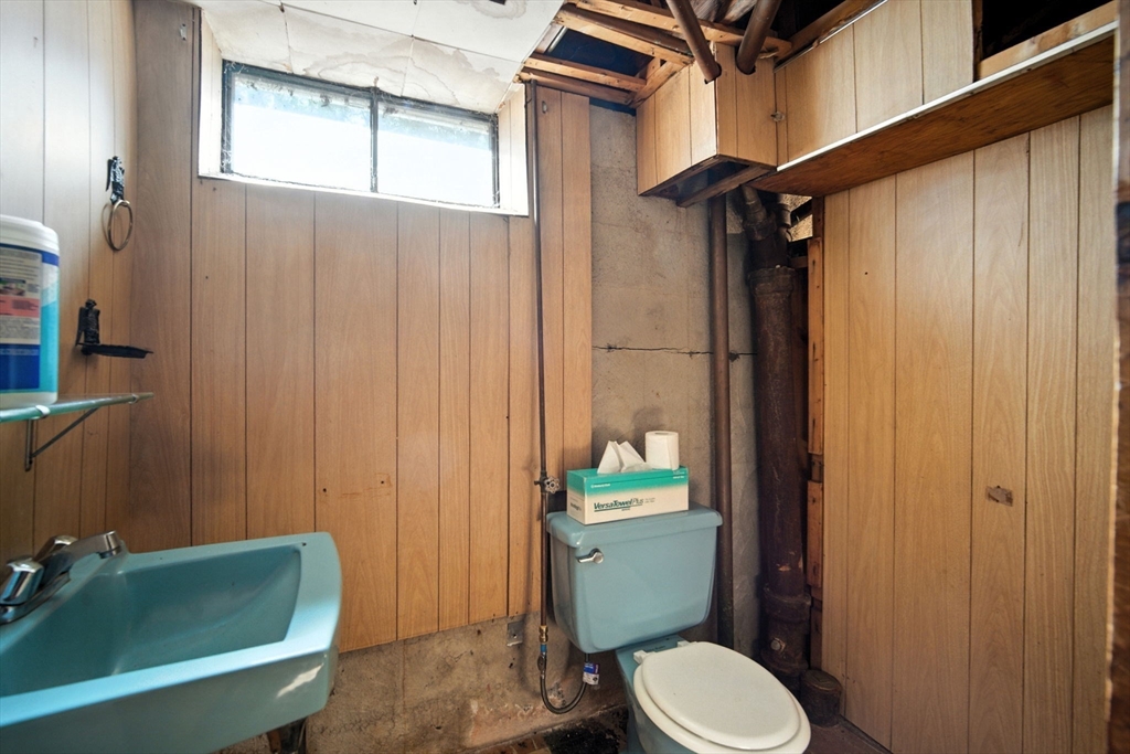 27 Welland Road Springfield, MA 01151 - Photo 29 of 42 a bathroom with a sink toilet and shower