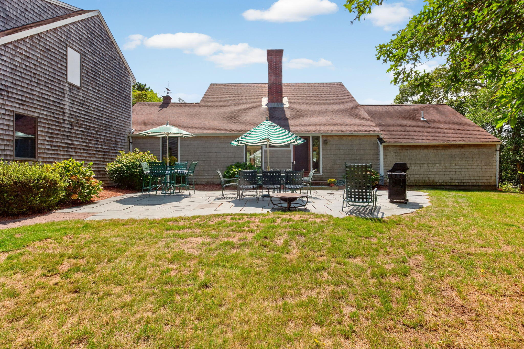 3 Hinckley Road Harwich, MA 02645 - Photo 3 of 44 33-33-8P0A6909