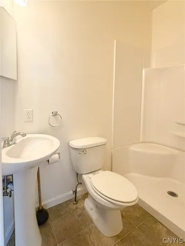 $800 | 507 Henry Street, Utica, NY 13502