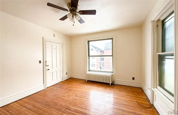 $800 | 507 Henry Street, Unit 2, Utica, NY 13502