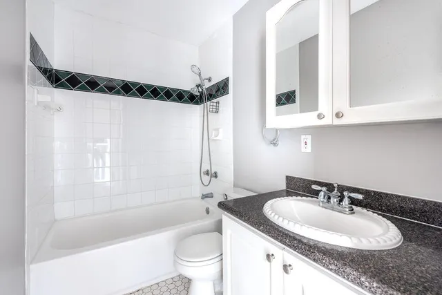 $2,000 | 2140 Sherwood Forest Boulevard, Unit 10, West Palm Beach, FL 33415