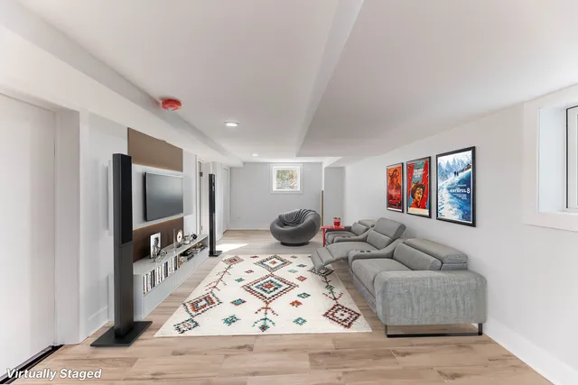 $469,900 | 2508 Kenilworth Avenue, Berwyn, IL 60402