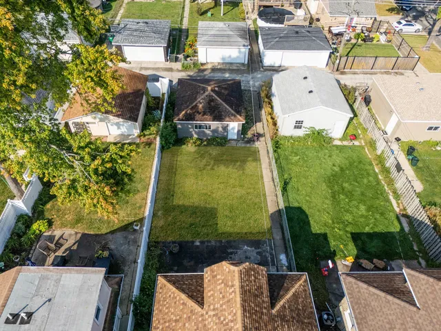 $469,900 | 2508 Kenilworth Avenue, Berwyn, IL 60402