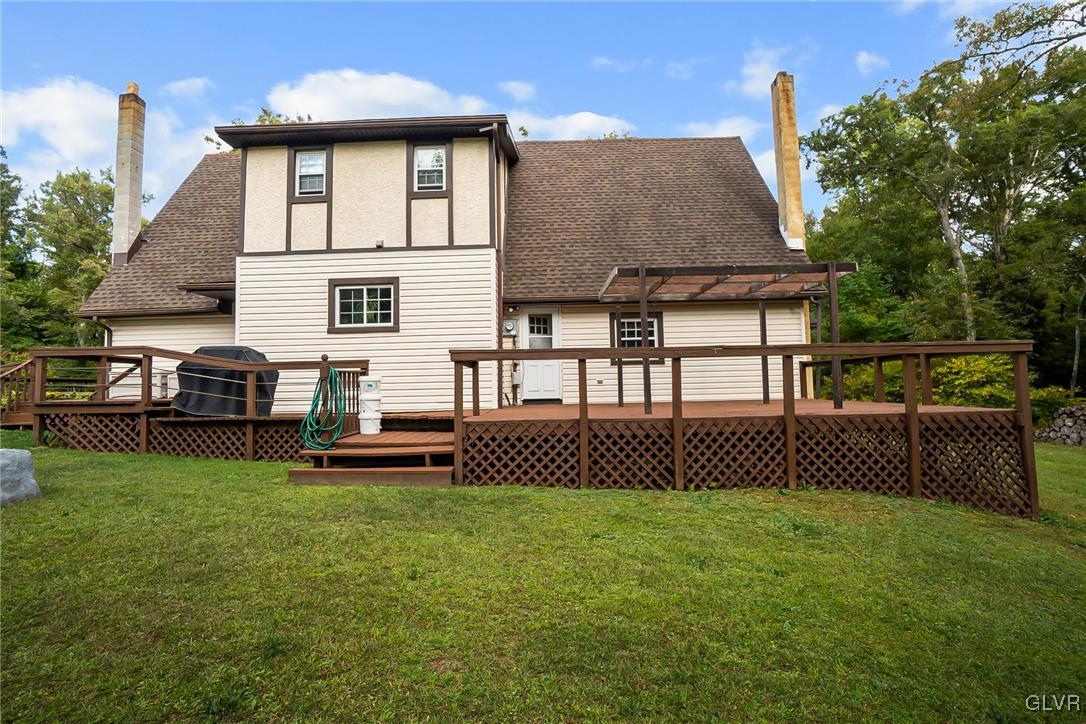 115 Pine Cove Court Lehighton, PA 18235 - Photo 5 of 49 a front view of a house with a garden