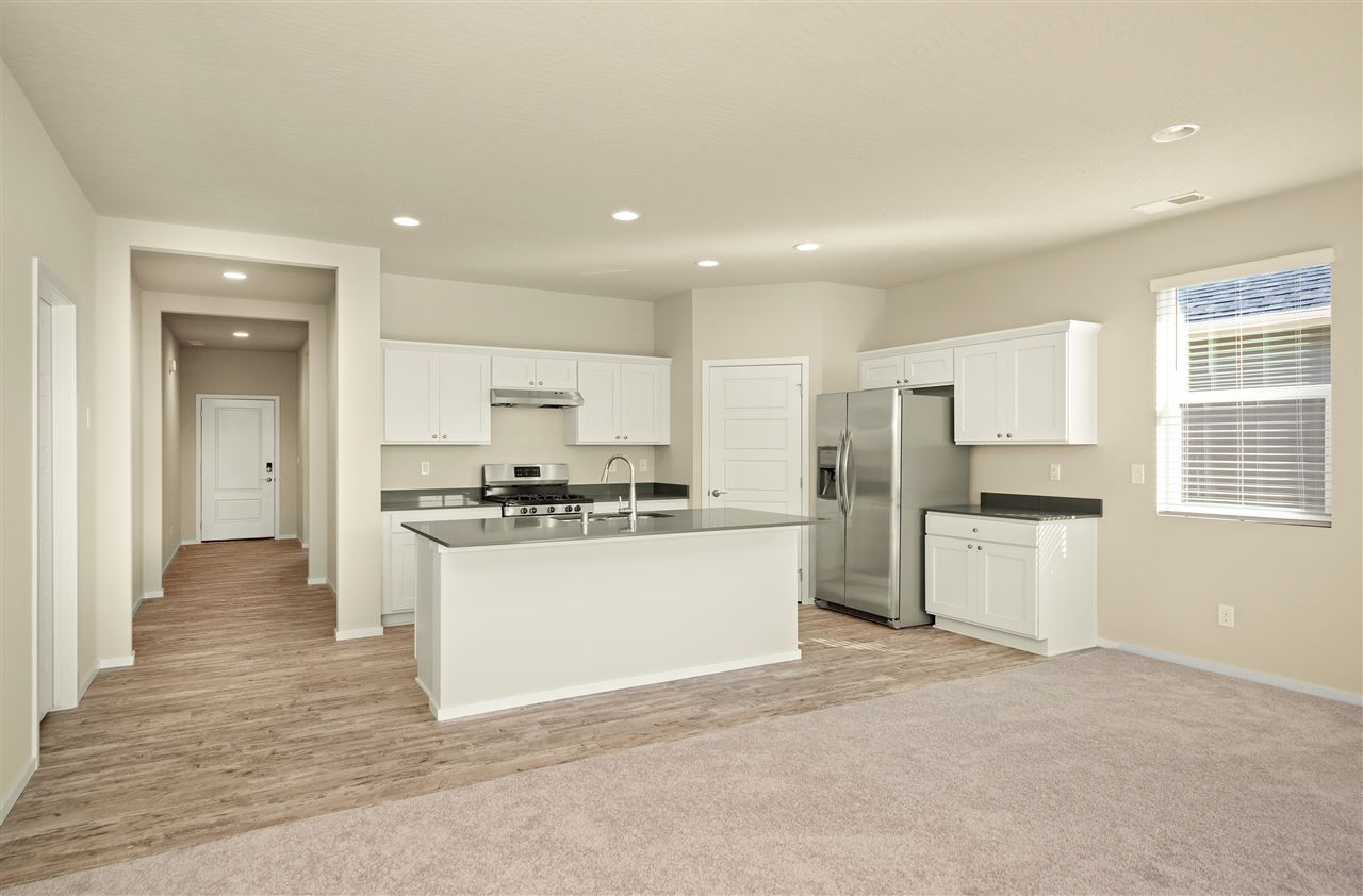 1026 East Paske Road Mead, WA 99021 - Photo 2 of 9