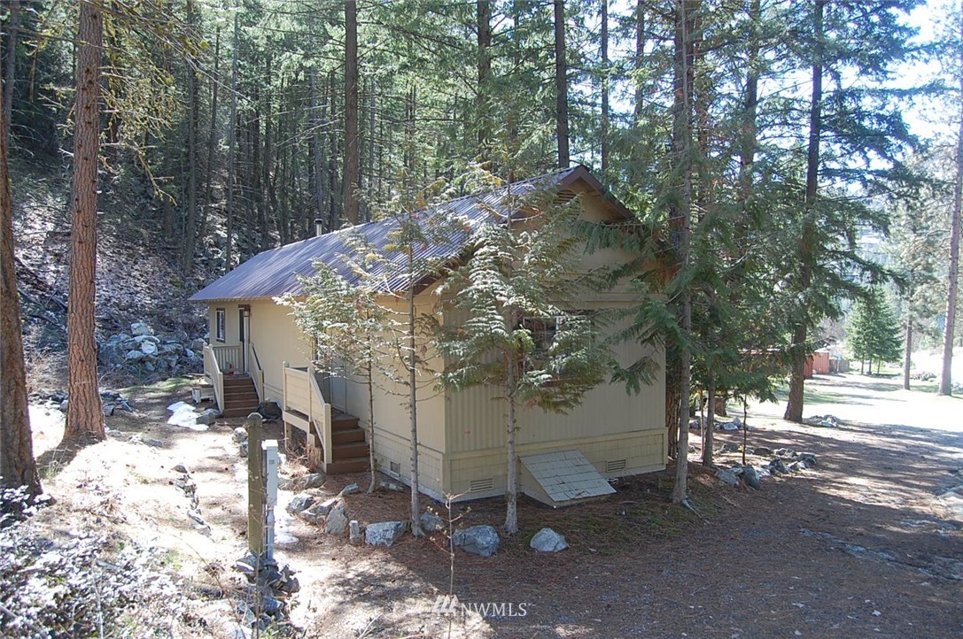 4625 Navarre Coulee Road Chelan, WA 98816 - Photo 14 of 17 Gallery Image 14