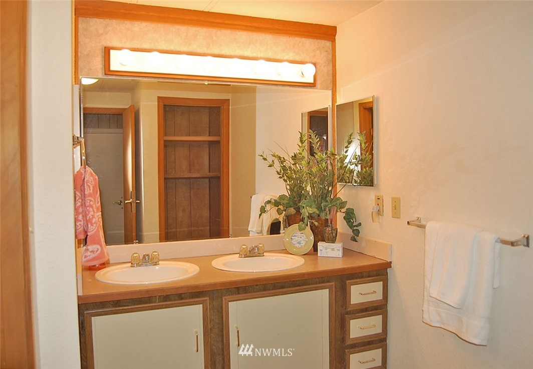 4625 Navarre Coulee Road Chelan, WA 98816 - Photo 9 of 17 Gallery Image 9