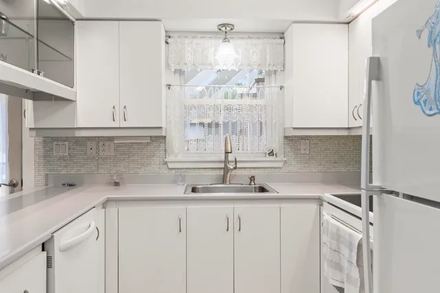 $335,000 | 210 Mt Vernon Avenue, Augusta, ME 04330